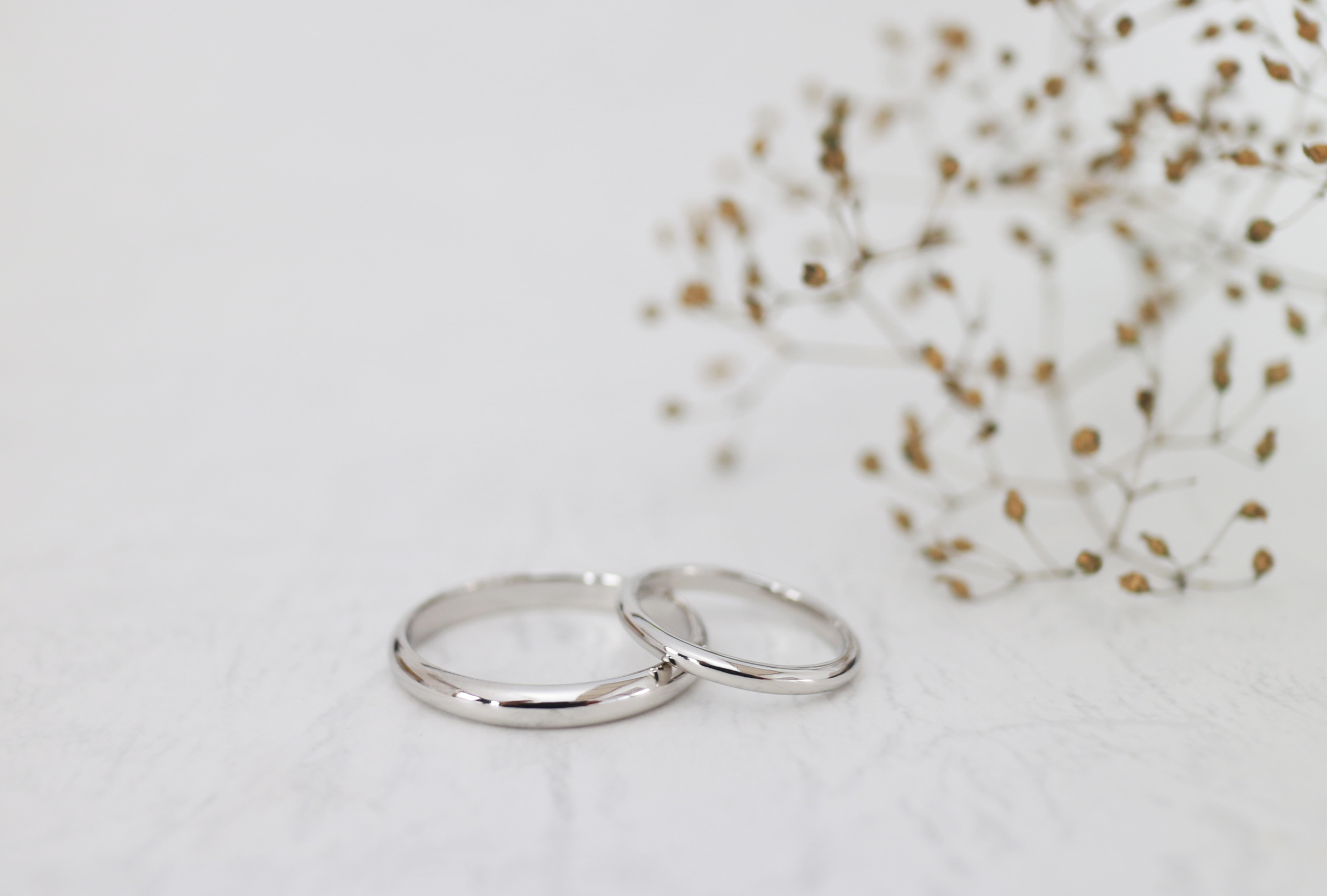 ふたりで手作りしたシンプルな結婚指輪