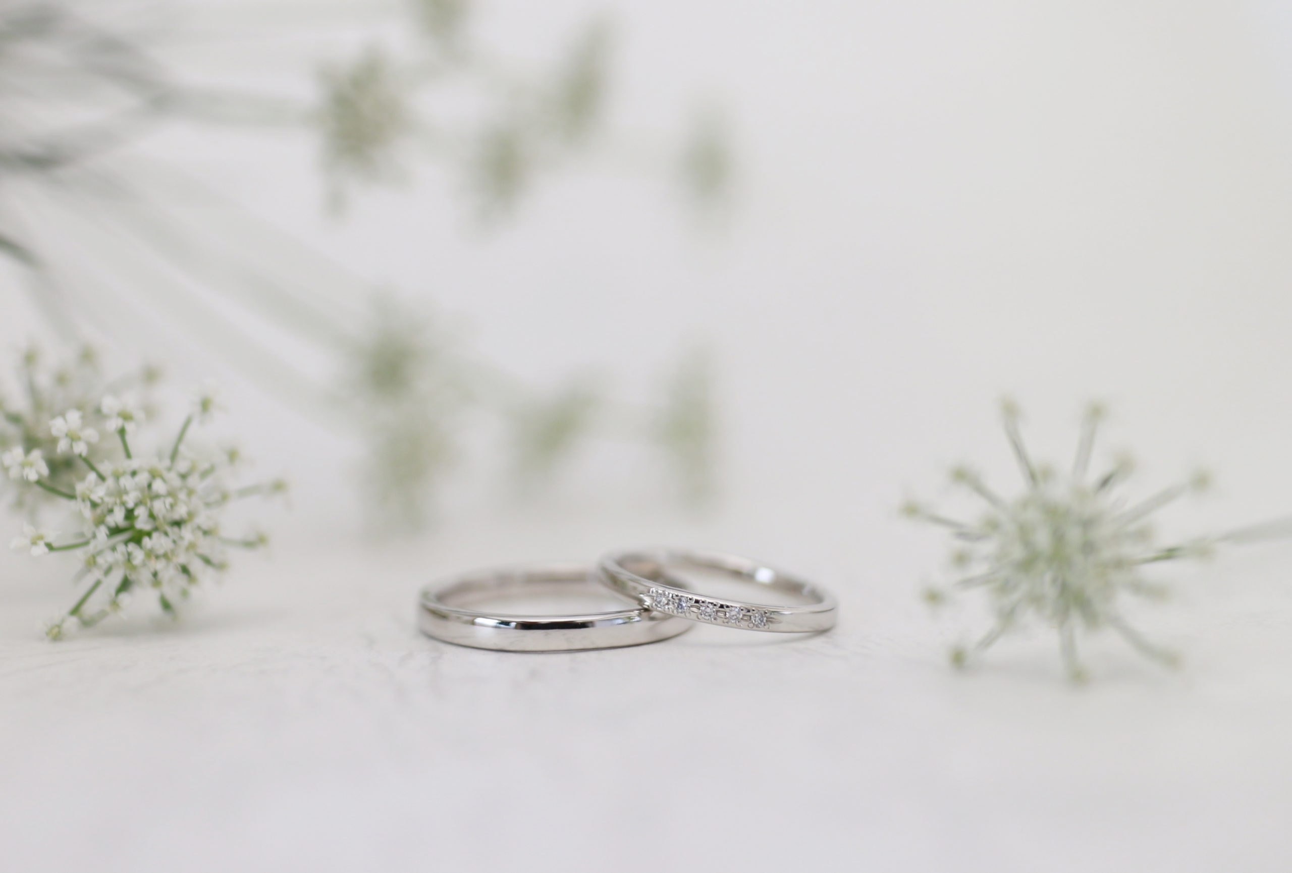ダイヤモンドを留めた手作り結婚指輪