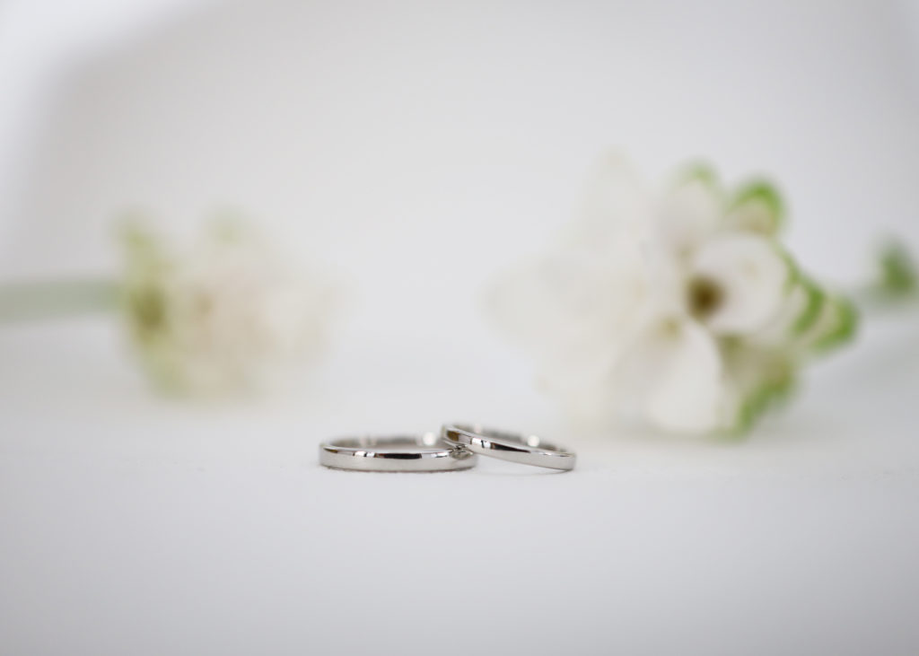 ピカピカに磨いた結婚指輪