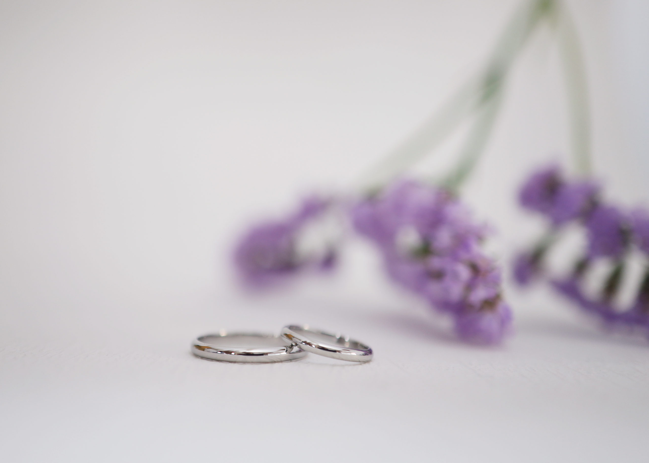 指輪のサイズがかなりちがうおふたり