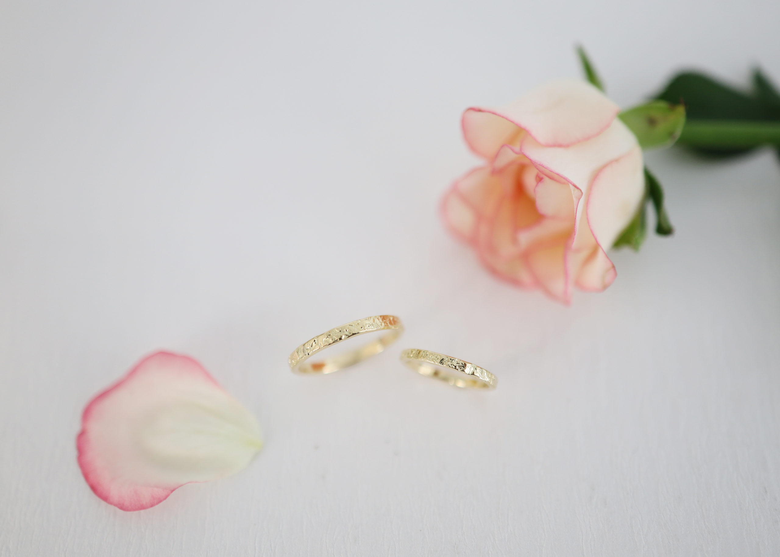 鎚目の結婚指輪